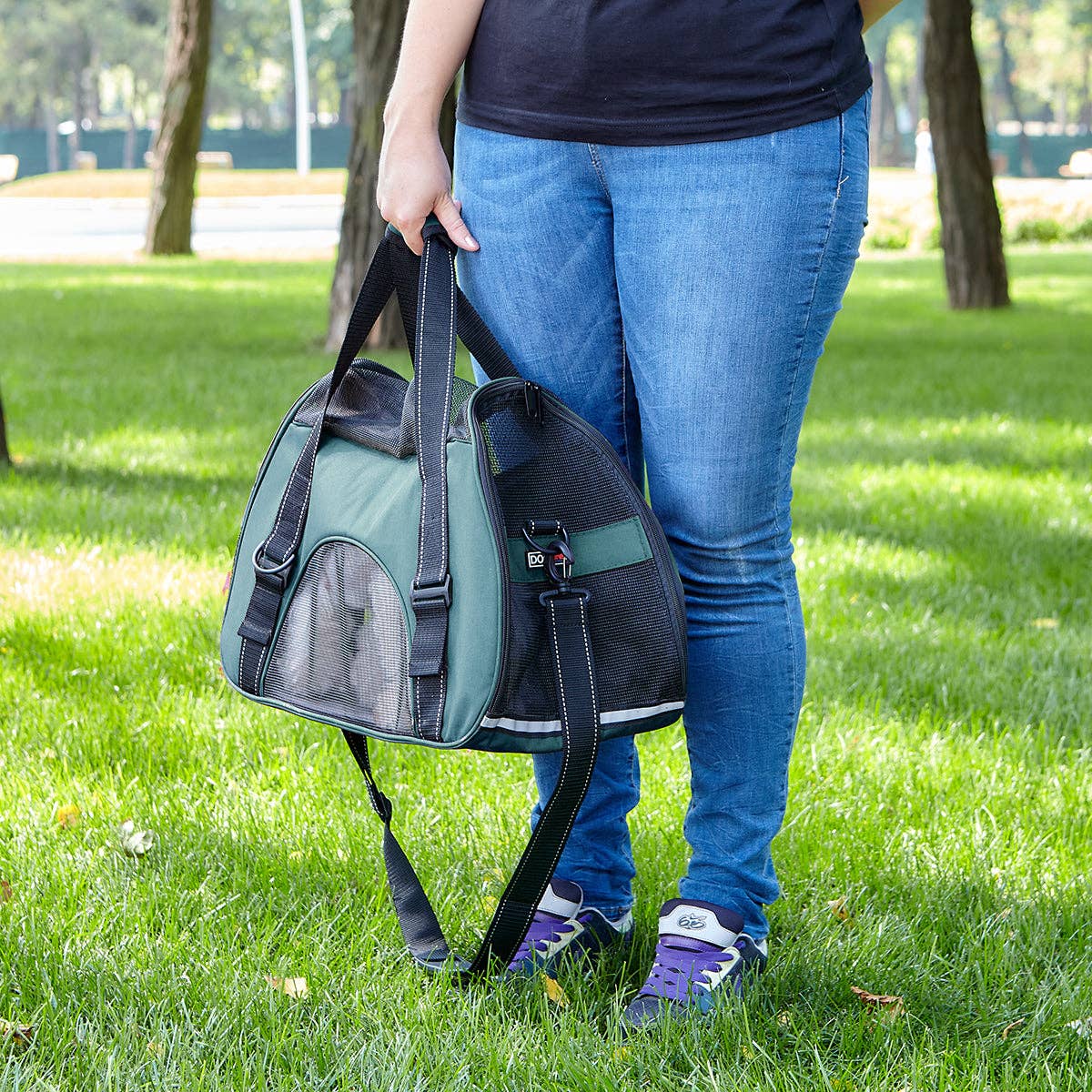 Pet Carrier Bag: Black