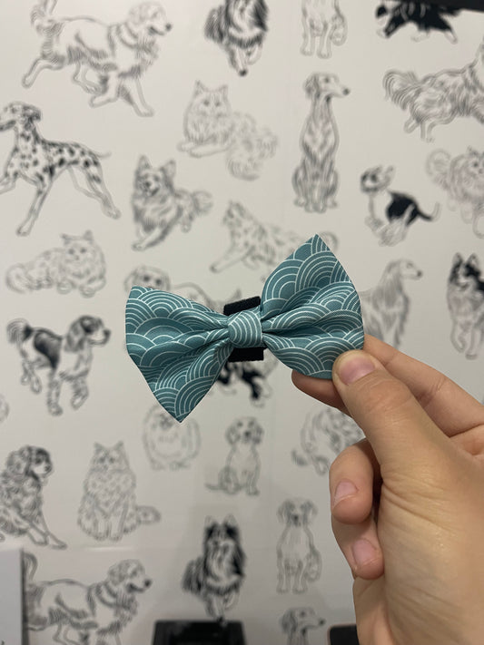 Waves Bowtie